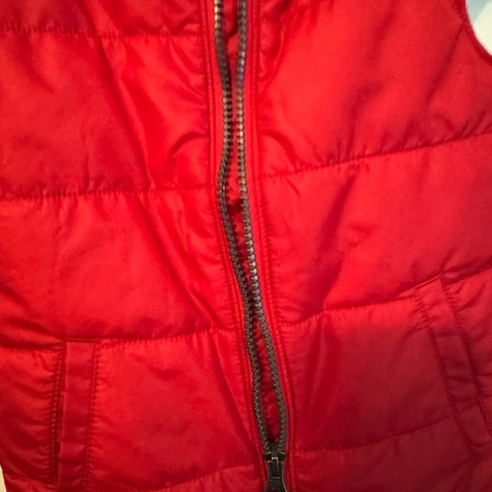 Cutest adorable dapper kids 3T puff best with plaid inside and accebts. Like new